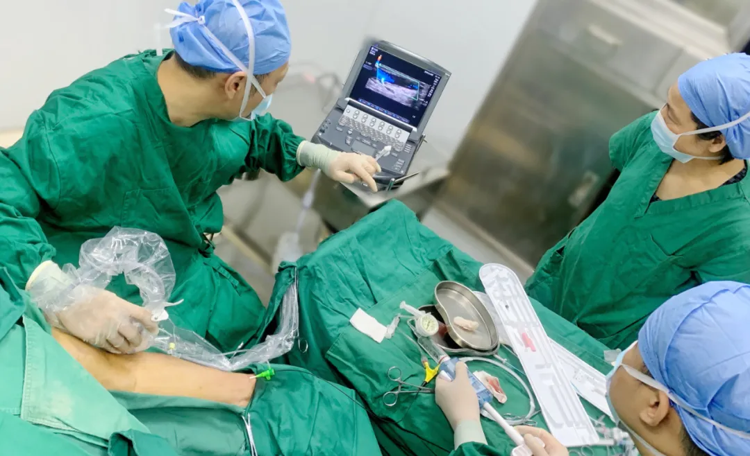 晨净医疗丨贵港晨桦医院顺利开展第一台头臂静脉球囊扩张成形手术